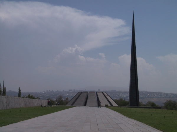 Erevan, il monumento al genocidio