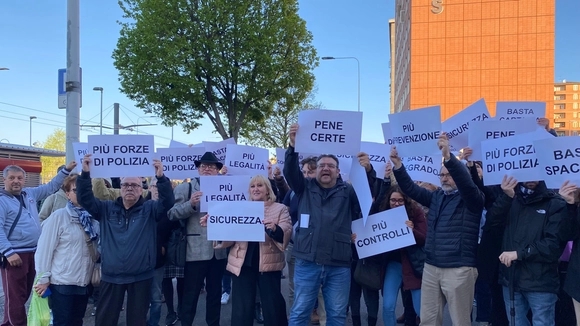 Firenze aprile 2025. Manifestazione al bottegone Esselunga. Firenze aprile 2025. Manifestazione al bottegone Esselunga.